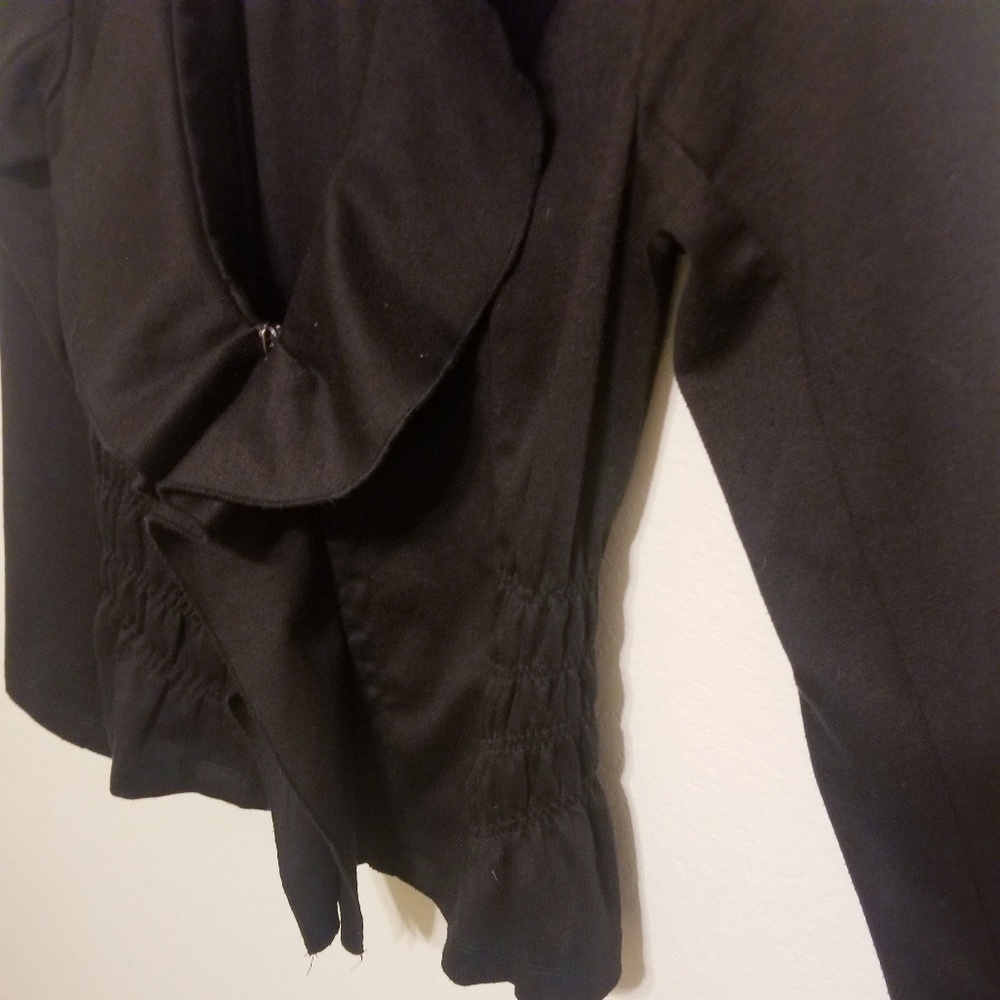 Blazer - Picture 3 of 4